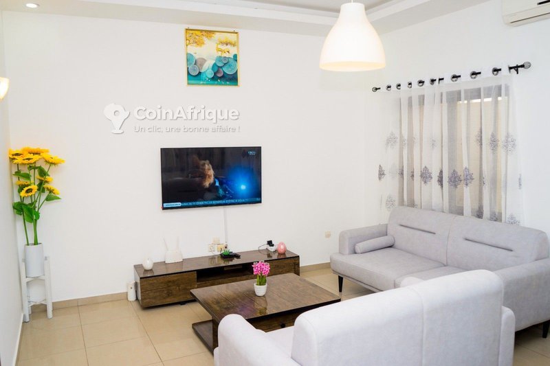 Appartement meublé duplex de 3 pièces avec terrasse et parking personnel