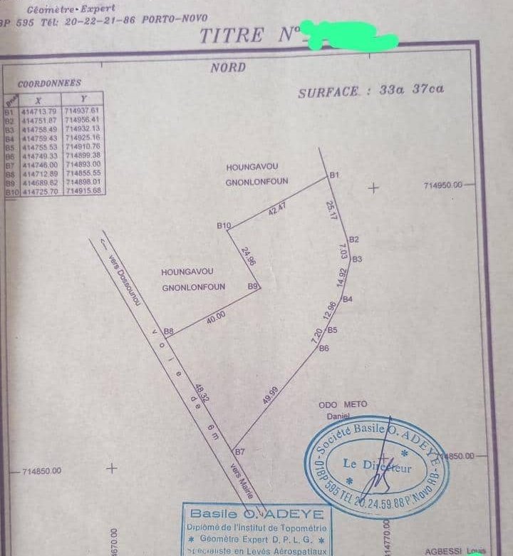 Terrain exceptionnel de 3337m² avec titre foncier personnel en zone électrifiée et habitée