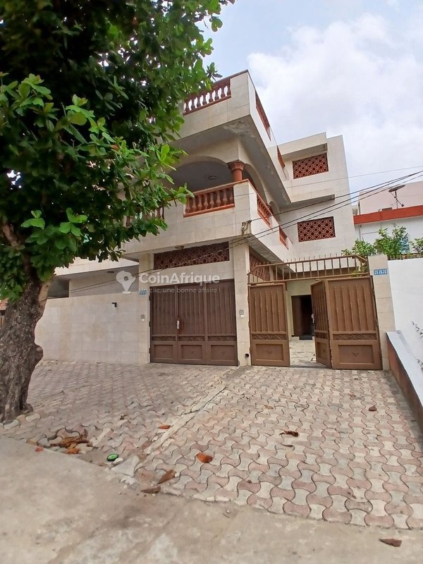 Villa de 3 pièces avec entrée personnelle et garage