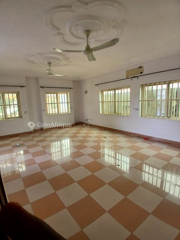 Villa de 3 pièces avec entrée personnelle et garage