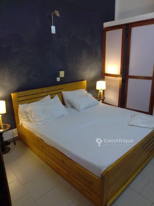 Appartement meublé d'une pièce avec climatisation et accès véhicule à proximité de la plage