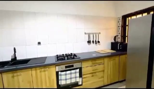 Appartement meublé de haut standing avec 5 chambres et piscine