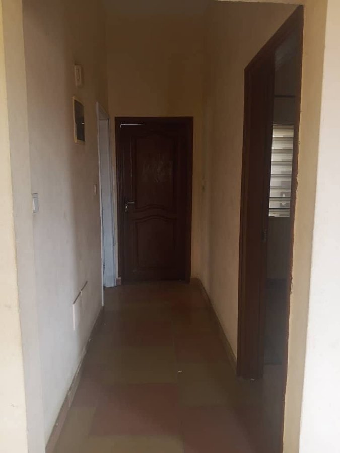 Appartement cosy de 2 pièces avec balcon et intimité optimale