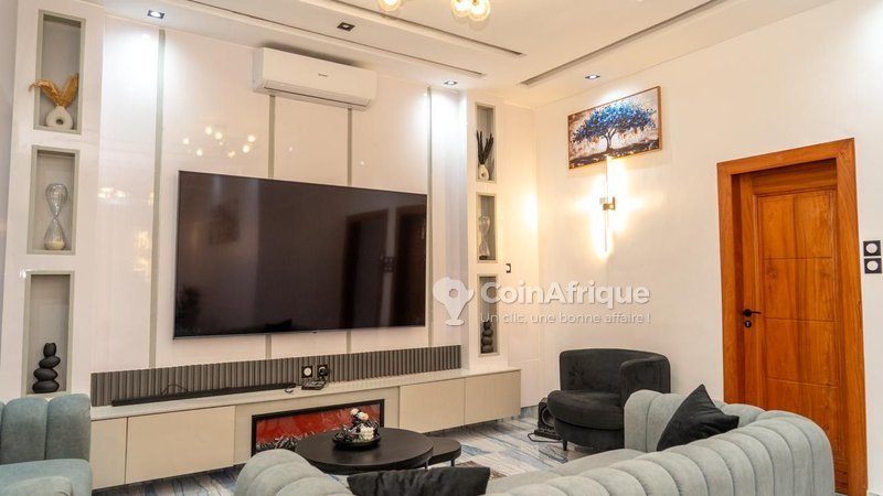 Villa luxueuse de 3 pièces meublée avec connexion internet illimitée et sécurité renforcée