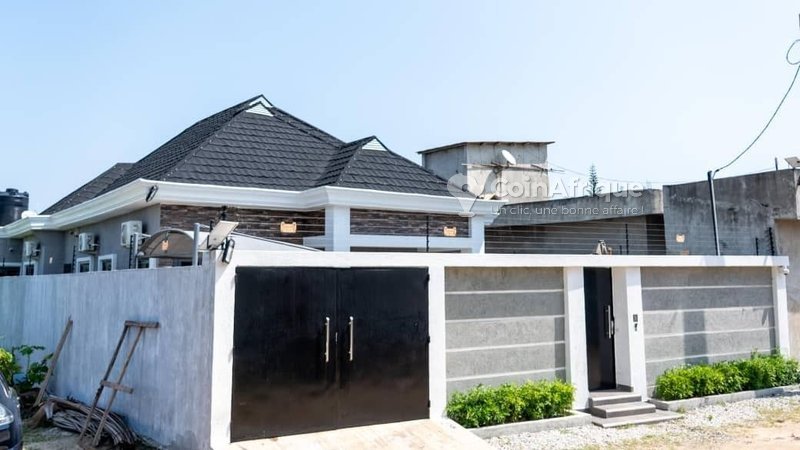 Villa luxueuse de 3 pièces meublée avec connexion internet illimitée et sécurité renforcée