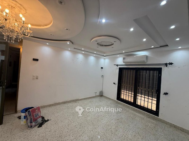 Appartement meublé de 3 pièces avec entrée personnelle et garage double