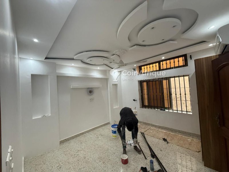 Appartement meublé de 3 pièces avec entrée personnelle et garage double