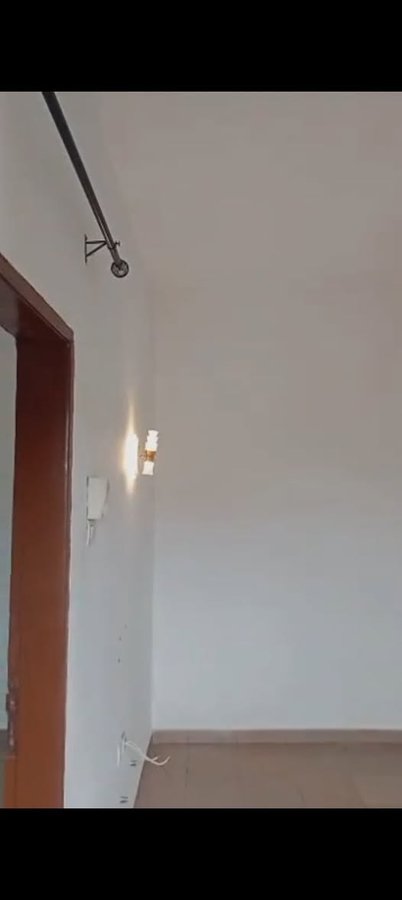 Appartement 1 pièce avec accès véhicule et eau disponible immédiatement