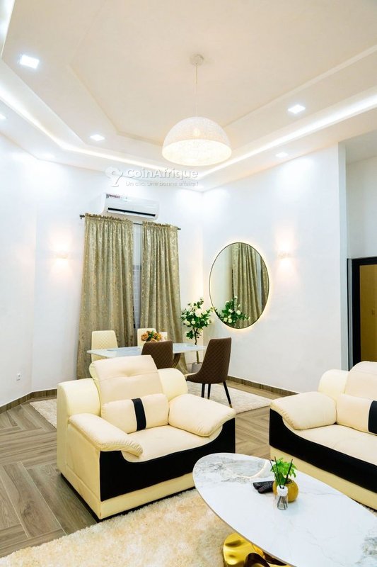 Appartement meublé 4 pièces avec climatisation et équipements haut de gamme