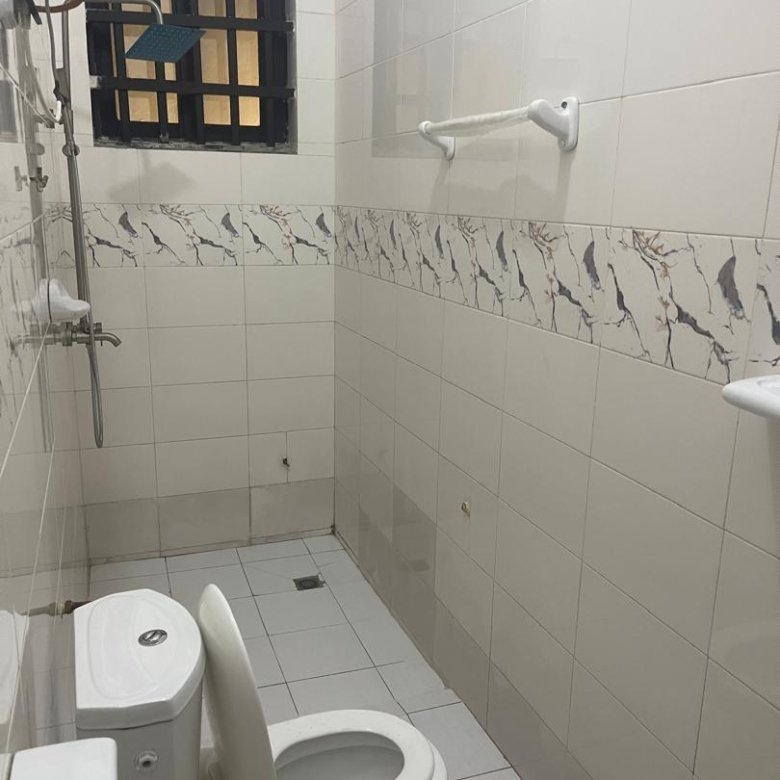 Appartement meublé de 3 pièces avec entrée personnelle et salon équipé