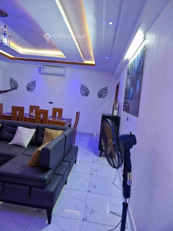 Appartement meublé haut standing de 3 pièces avec climatisation et équipements luxueux