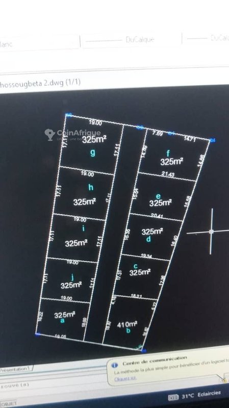 Terrain spacieux de 325 m² en position privilégiée près du goudron