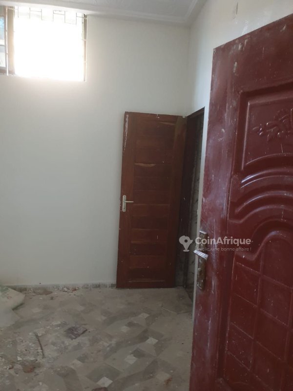 Maison neuve de 3 pièces avec garage spacieux et climatisation prévue