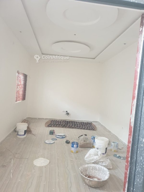 Maison neuve de 3 pièces avec garage spacieux et climatisation prévue
