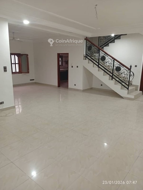 Villa luxueuse de 6 pièces avec climatisation intégrale et chambres autonomes