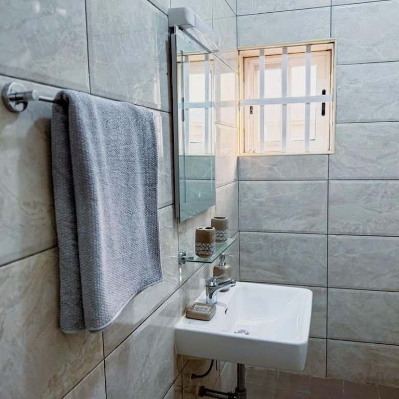 Appartement meublé de 2 pièces avec vue sur mer et balcon équipé