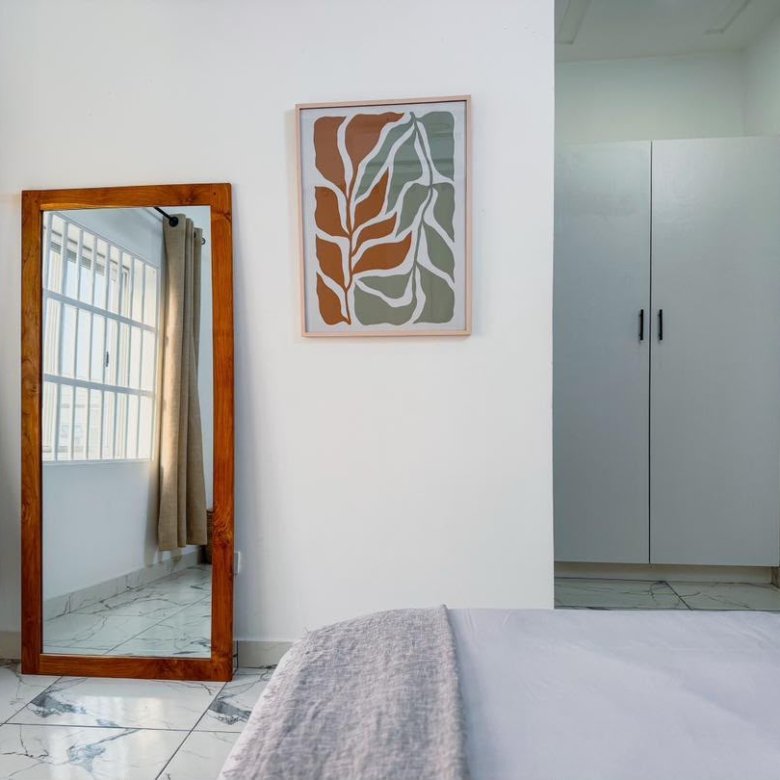 Appartement meublé de 2 pièces avec vue sur mer et balcon équipé