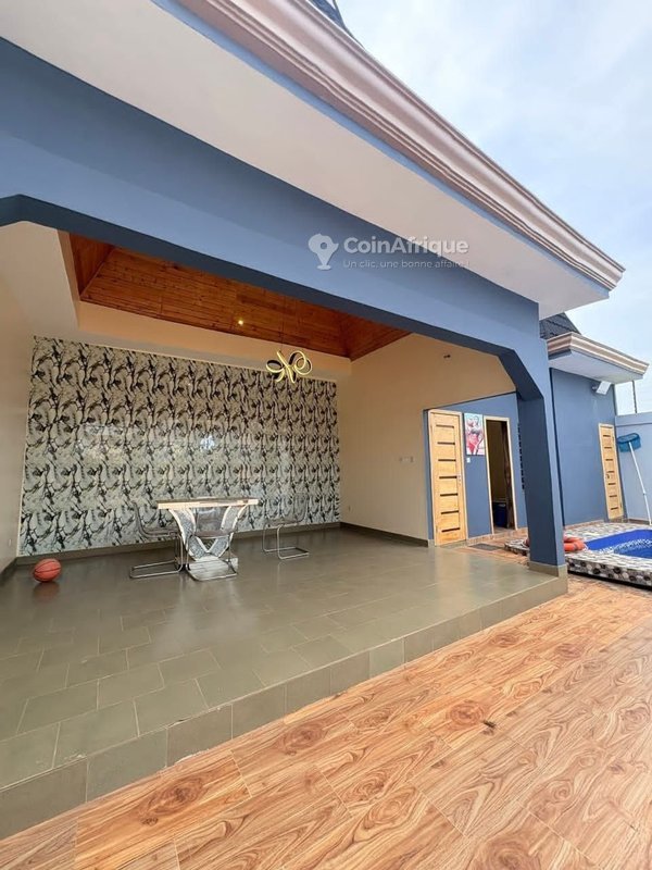 Villa luxueuse de 3 pièces avec piscine et espaces de détente