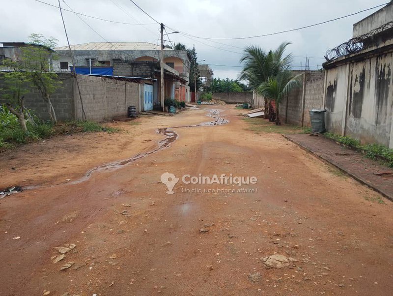 Terrain à vendre avec titre foncier - 375 m²