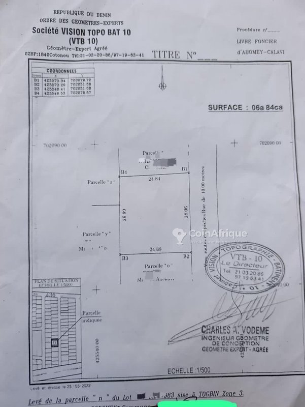 Terrain clôturé en angle de rue avec emplacement stratégique à Fidjrossè Plage