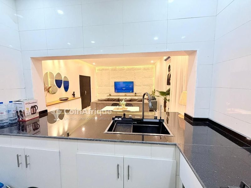 Appartement meublé 2 pièces avec vue imprenable sur la mer et équipements haut de gamme