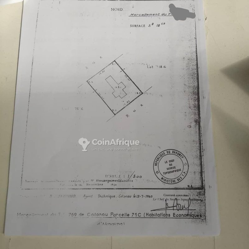 Terrain constructible de 518m² avec titre foncier dans un quartier stratégique