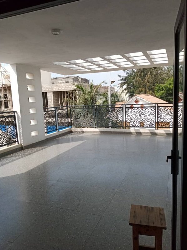 Vente d'une villa duplex de 8 pièces
