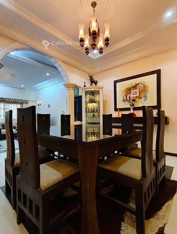 Appartement meublé de 3 pièces avec terrasse offrant une vue imprenable sur la mer