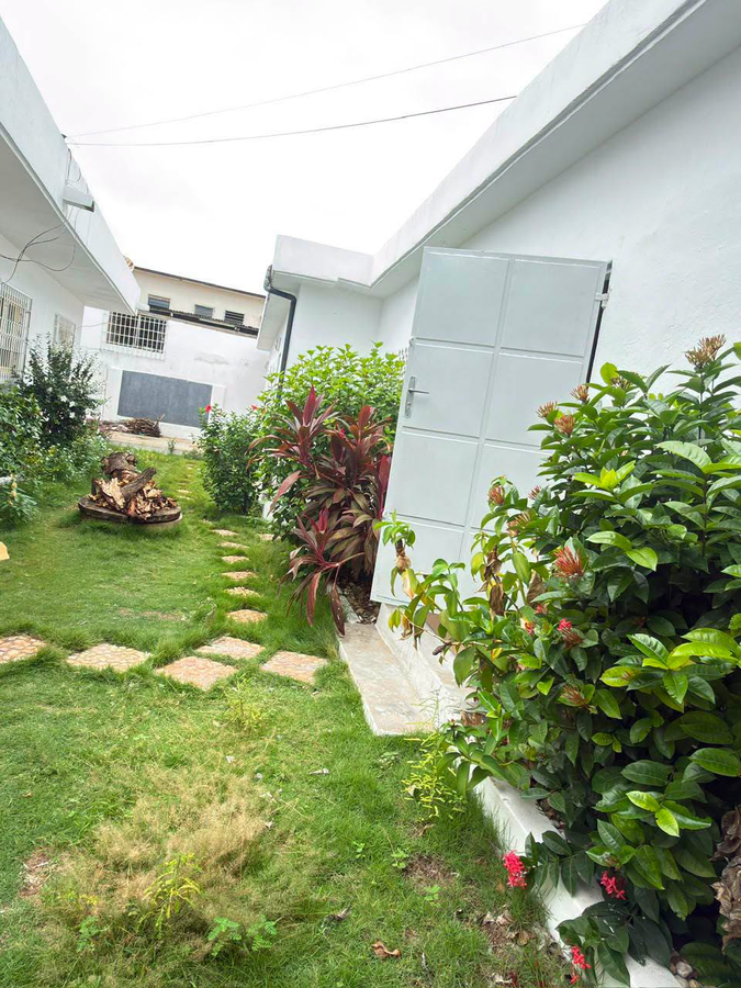 Villa luxueuse de 3 pièces avec rooftop et jardin spacieux