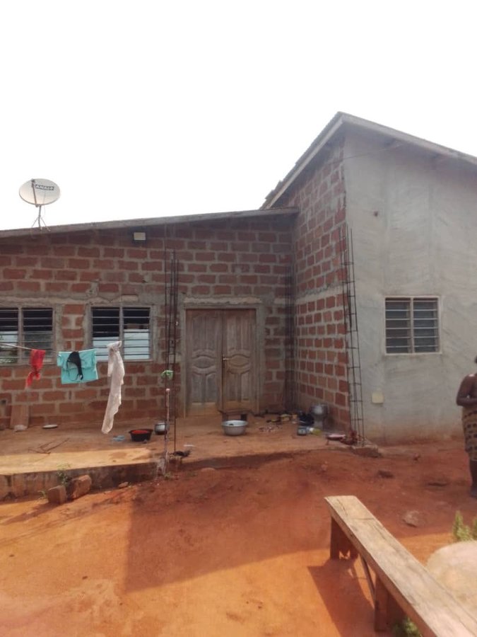 Maison spacieuse de 5 pièces avec documents complets et emplacement stratégique
