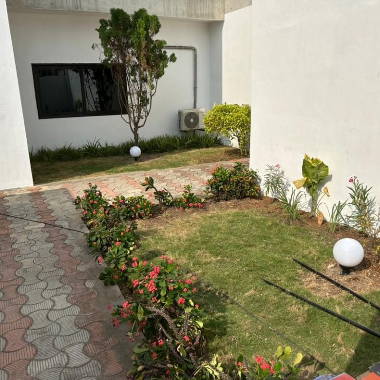 Villa luxueuse de 4 pièces avec climatisation et garage double