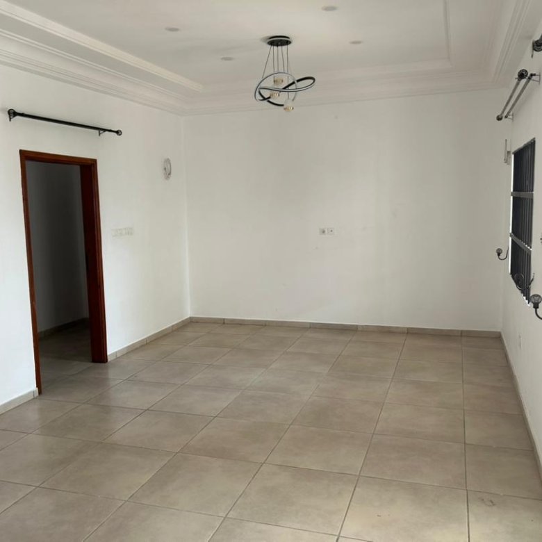 Villa luxueuse de 4 pièces avec climatisation et garage double