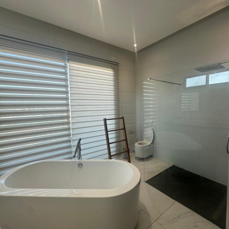 Appartement meublé de 3 pièces avec terrasse et vue sur mer