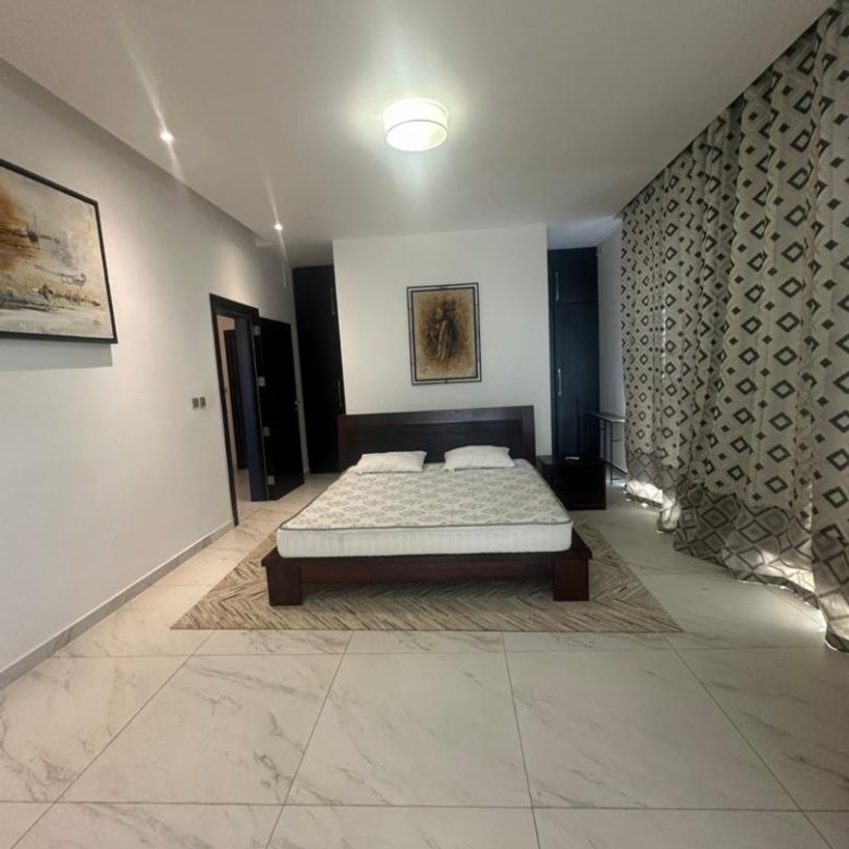 Appartement meublé de 3 pièces avec terrasse et vue sur mer