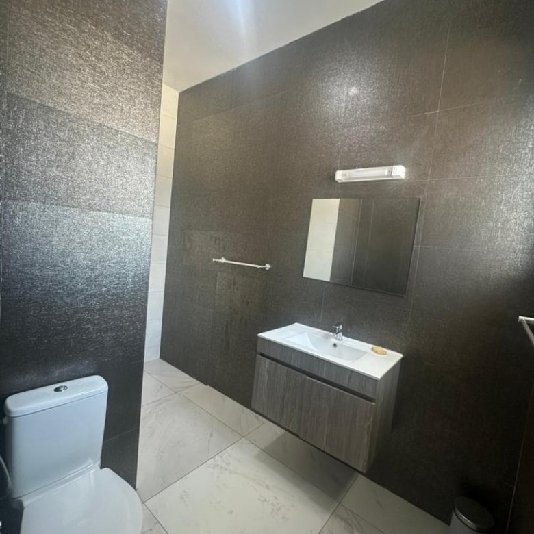 Appartement meublé de 3 pièces avec terrasse et vue sur mer