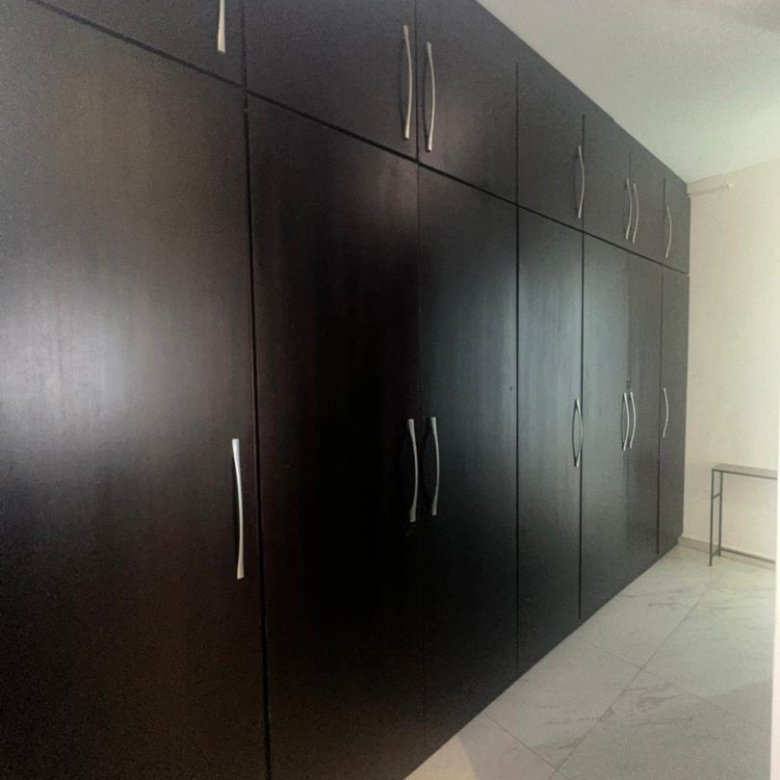 Appartement meublé de 3 pièces avec terrasse et vue sur mer