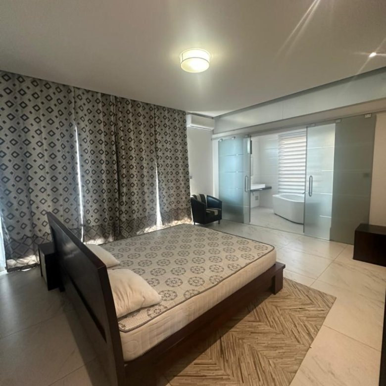 Appartement meublé de 3 pièces avec terrasse et vue sur mer