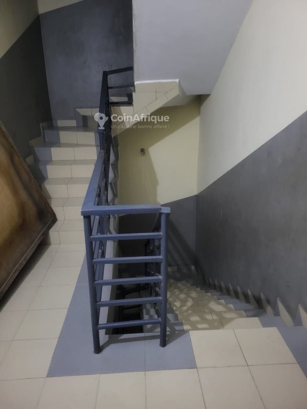 Appartement 2 pièces avec climatisation et balcons spacieux