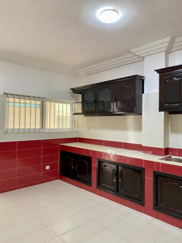 Appartement F4 de standing avec terrasse et dépendance autonome dans un environnement calme