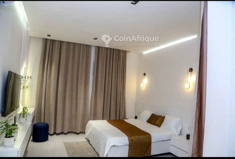 Appartement meublé de 4 pièces avec rooftop exclusif et gardiennage 24h/24