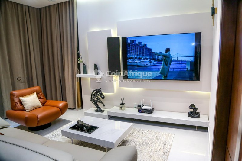 Appartement meublé de 4 pièces avec rooftop exclusif et gardiennage 24h/24