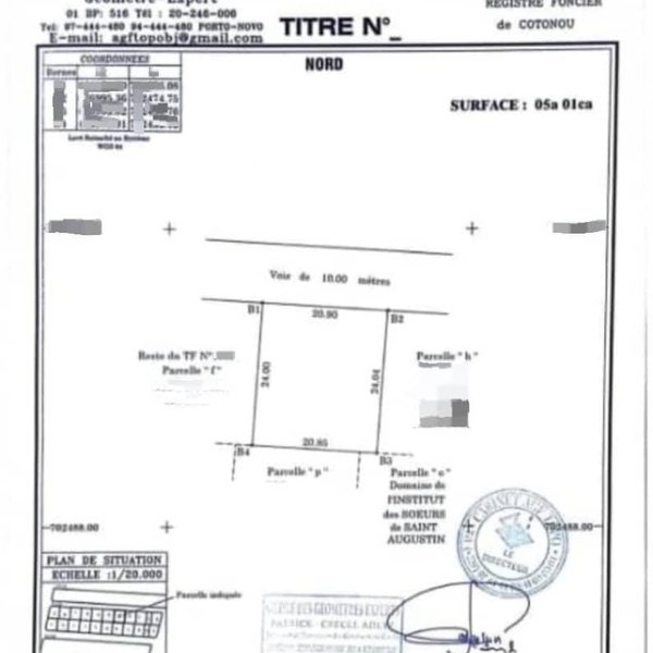 Terrain clôturé de 501m² avec titre foncier personnel et accès direct au goudron