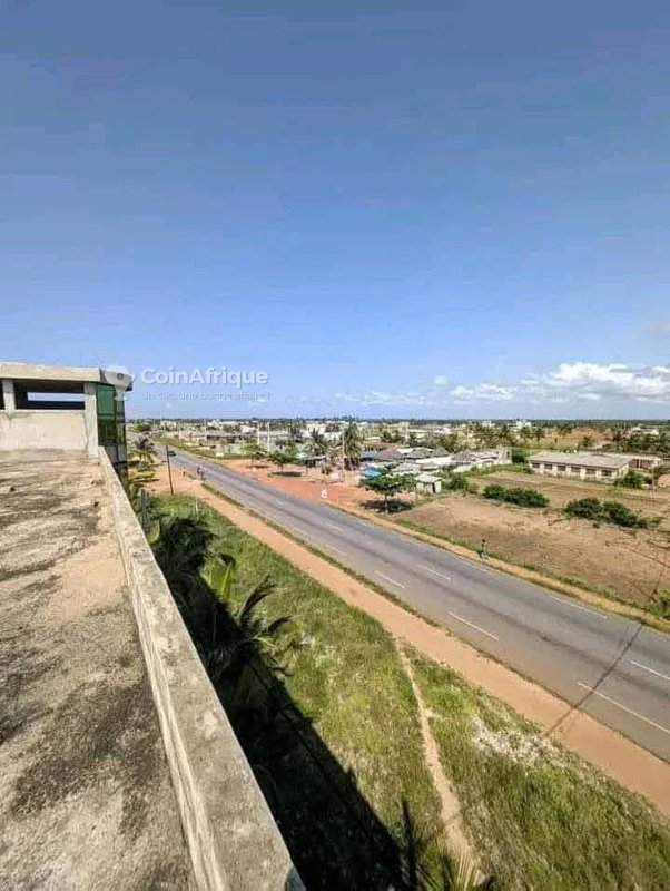 Terrain exceptionnel de 1200 m² avec titre foncier - Investissement idéal en zone hôtelière