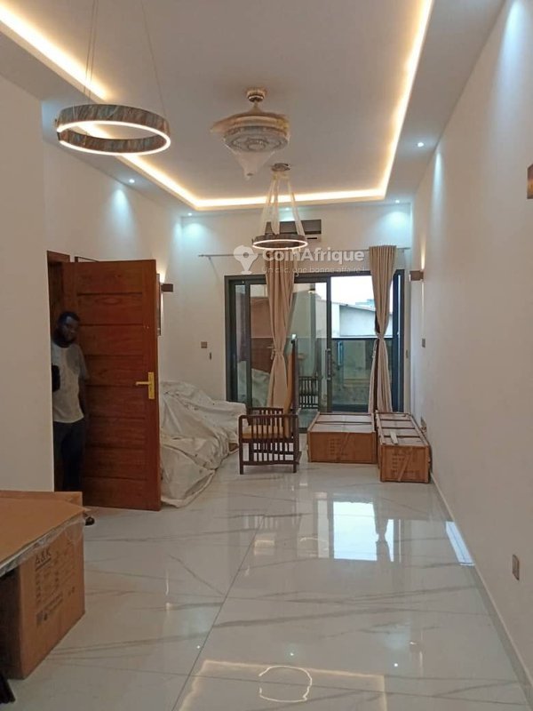 Appartement meublé de 2 pièces avec terrasse vue sur mer et équipements haut de gamme
