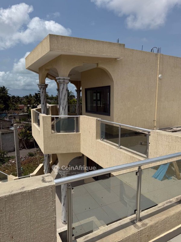 Villa neuve avec documents à jour et vente urgente