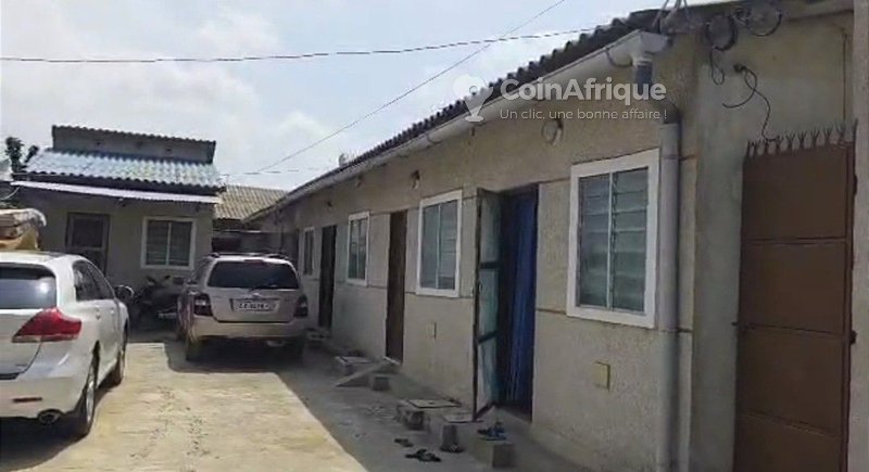 Maison locative de 14 pièces avec titre foncier personnel et grand rendement locatif