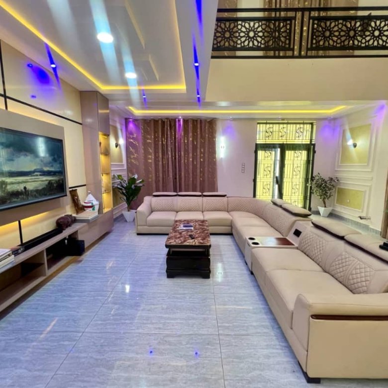 Villa luxueuse de 4 chambres avec sécurité 24/7 et équipements haut de gamme