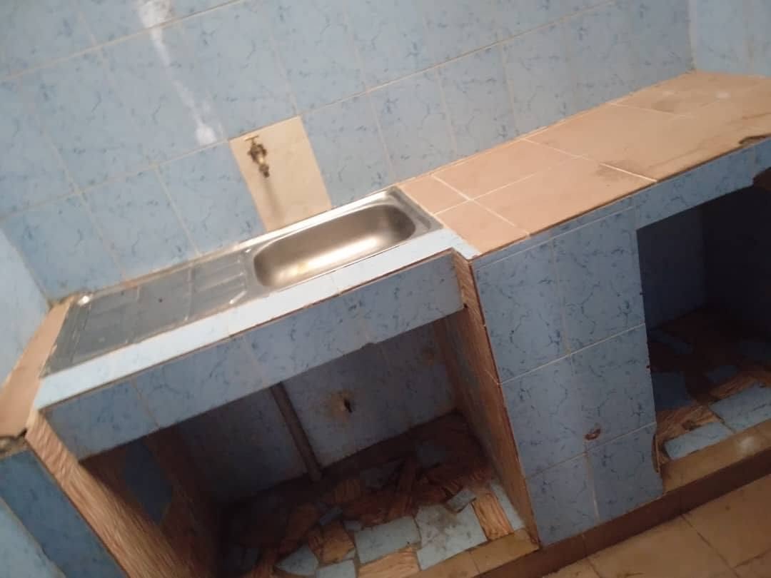 Appartement spacieux d'une chambre avec terrasse et équipements modernes