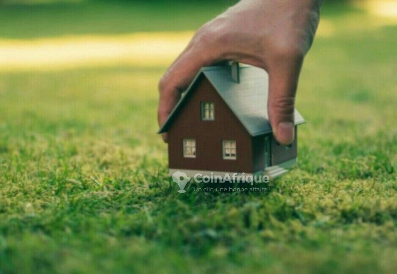 Terrain constructible de 330 m² avec documents à jour