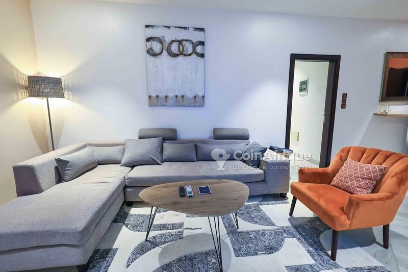 Immeuble R+2 de 8 pièces avec rooftop fitness club et titre foncier